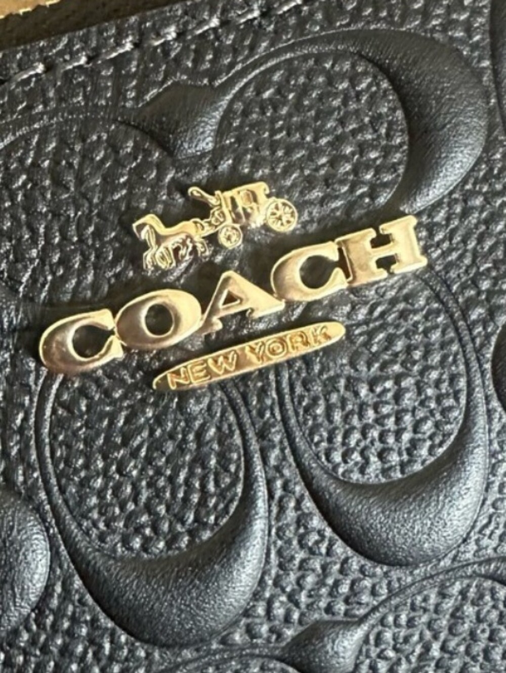 COACH Boxed Corner Zip Wristlet in Signature Leather with Charms CF358 NWT - Picture 5 of 12